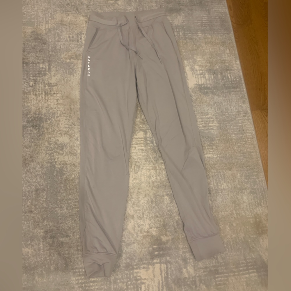 Vitality / Balance Athletica sea salt women’s joggers size M